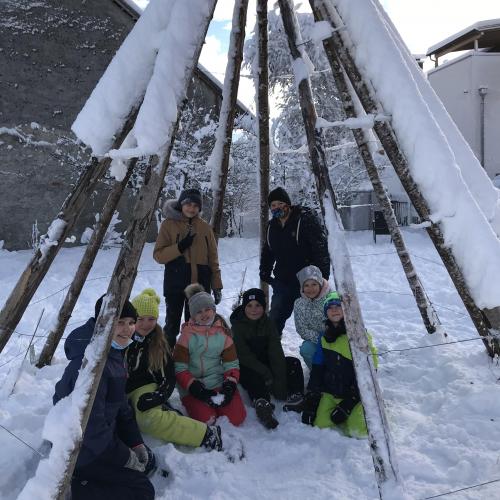 Turnen im Schnee für die 4b!