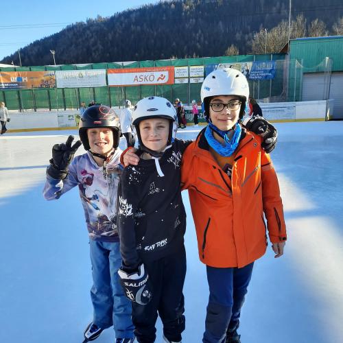 Das letzte Mal gemeinsam mit unserer Klasse am Eislaufplatz