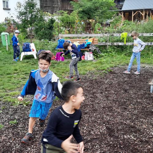  Bewegung am Spielplatz