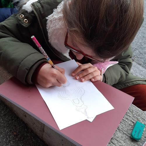  Die Zirler Parrkirche wird gemalt
