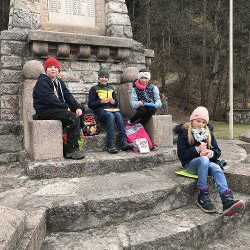 Kalvarienbergkirchlein, Einsiedelei, Kriegerdenkmal