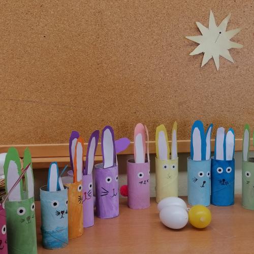 Wir basteln Osterhasen!
