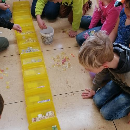 Wir rechnen mit Geld,sehr viel Geld!