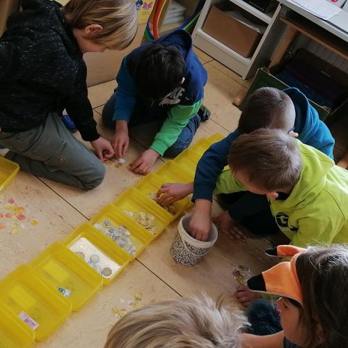 Wir rechnen mit Geld,sehr viel Geld!