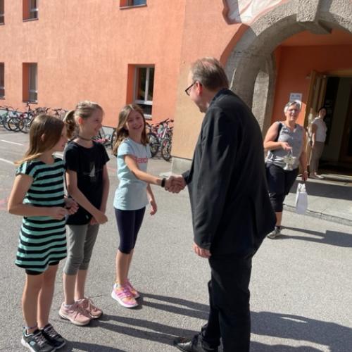 Besuch von Bischof Hermann Glettler