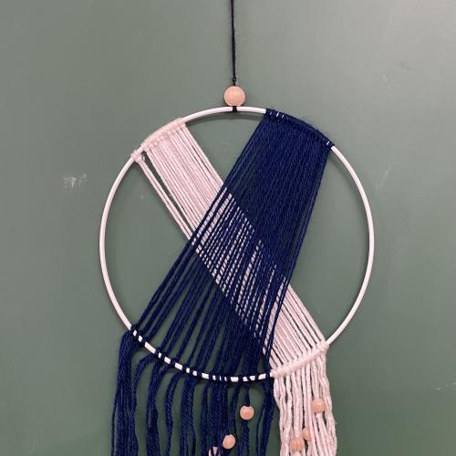 4. Klasse: Ein Farbkreis mit Wolle