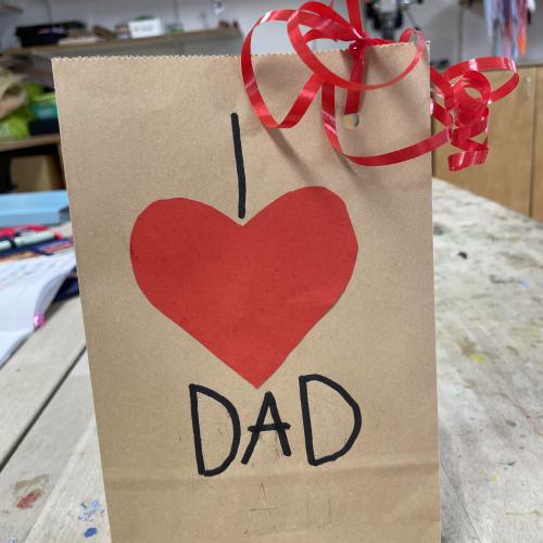 2.Klasse: Alles Liebe zum Vatertag!