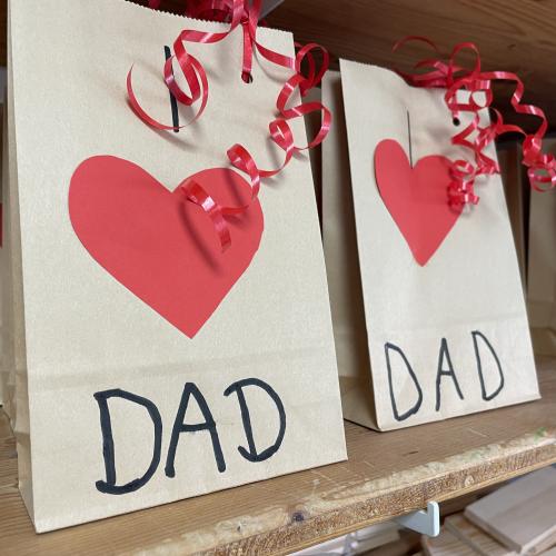 2.Klasse: Alles Liebe zum Vatertag!