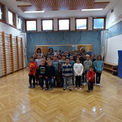 Fotoshooting der STB im kleinen Turnsaal