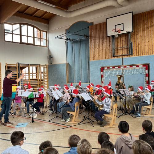 Weihnachtskonzert der Bläserklasse