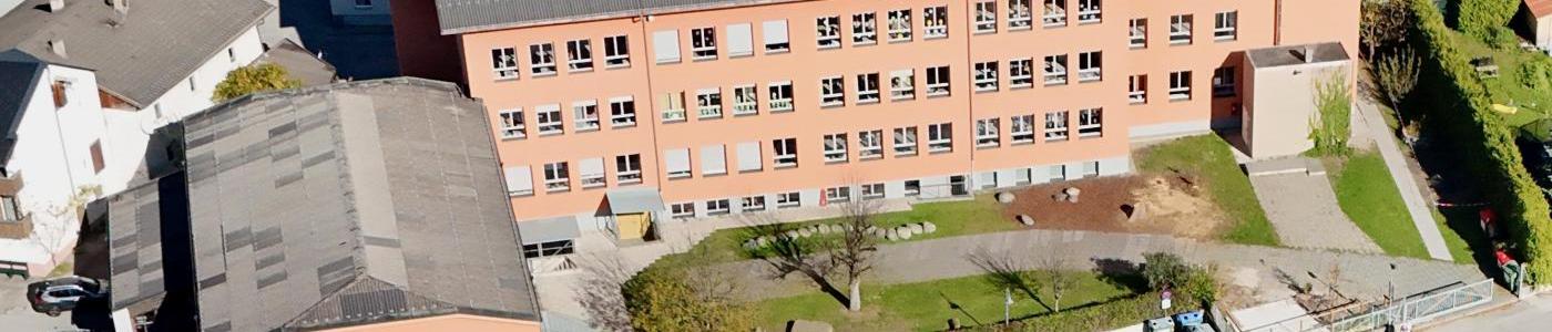 Schulhaus Südansicht