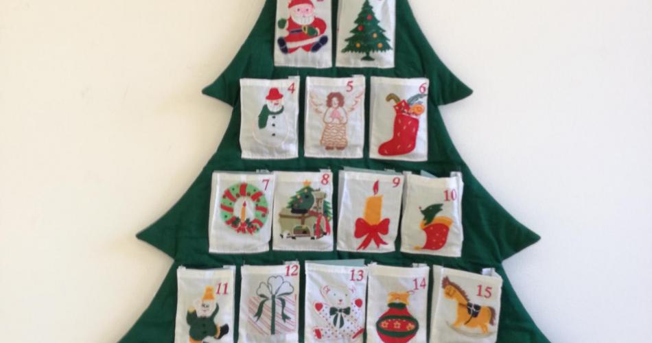 Der selbstgenähte Adventkalender wartet schon auf seinen Einsatz!