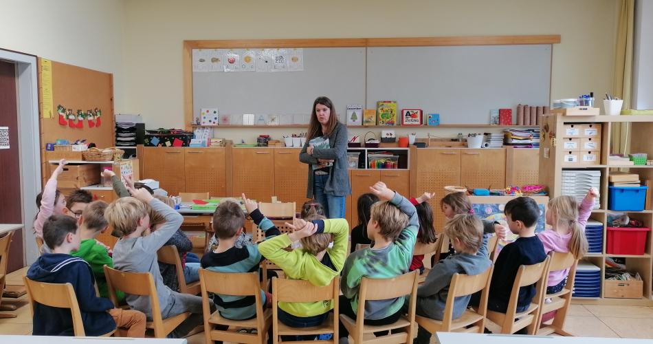 Bibliotheksstunden mit Martina und Sandra