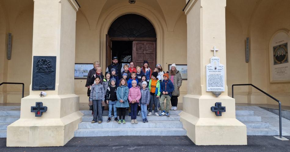 Kirche und des Kirchturm