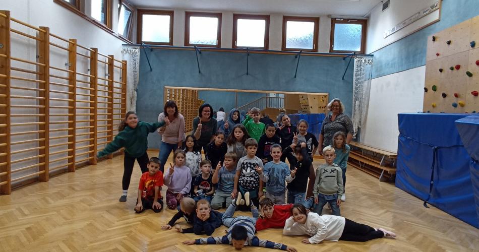 Fotoshooting der STB im kleinen Turnsaal